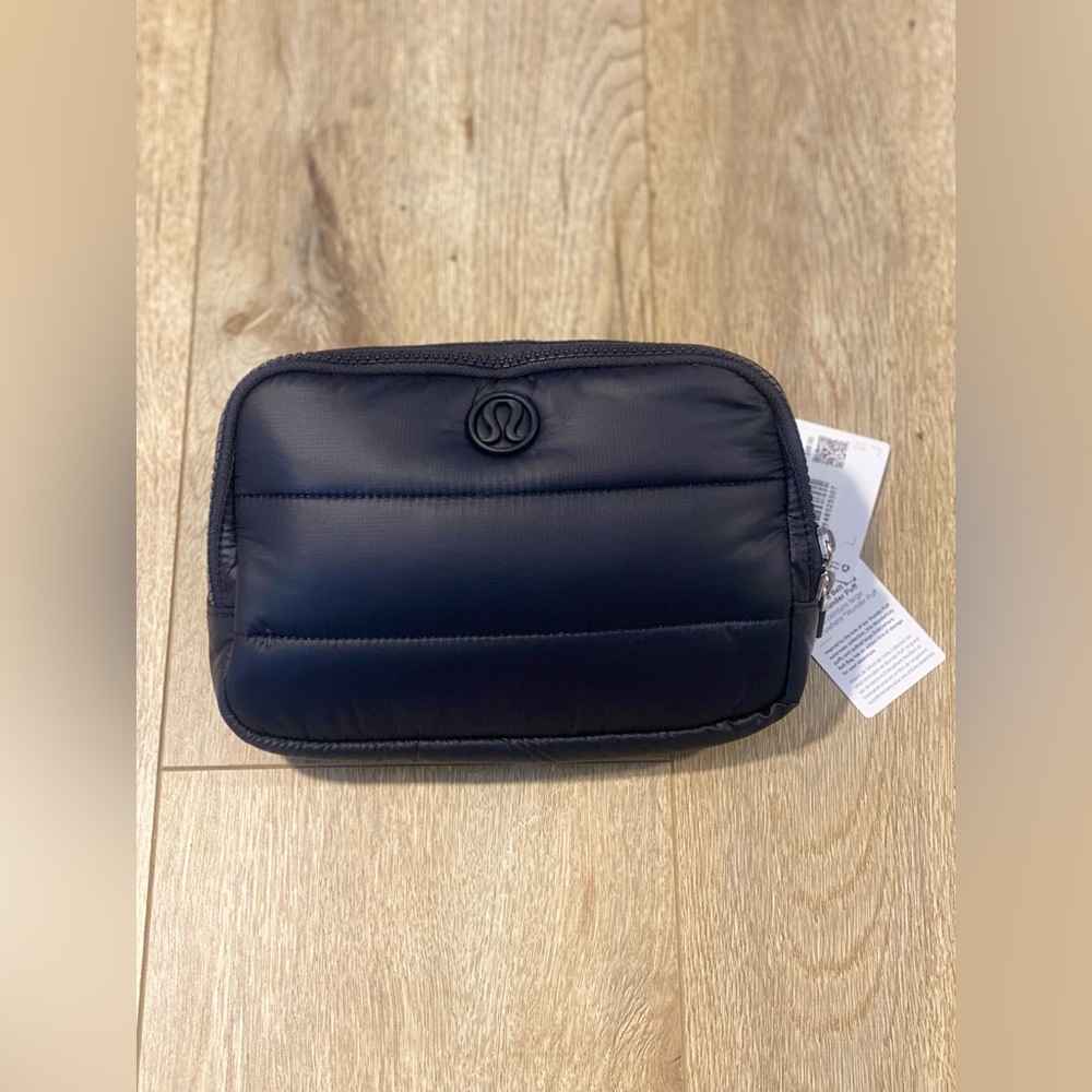 NWT Lululemon Everywhere Belt Bag Large *Wunder Puff 2L MSRP $68 Black